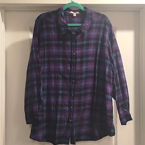 Women's plus flannel shirt